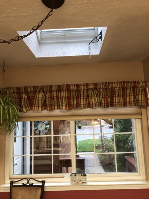 Heartlet Valance