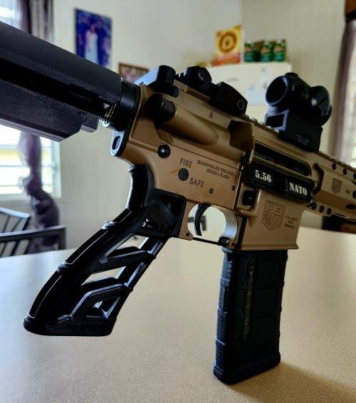 LTG Lightweight Tactical Grip - AR15/AR9 - Black