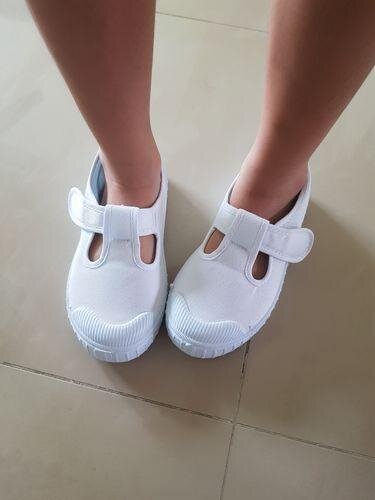 S189 Simple White School Shoes (Girls)