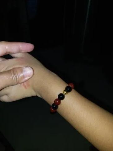 Pwera Usog | Anti-Usog Bracelet (Natural Red Agate and Black Onyx 8mm)