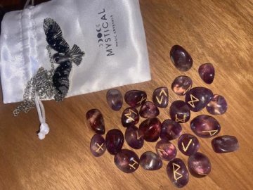Runas Vikingas de Amatista review