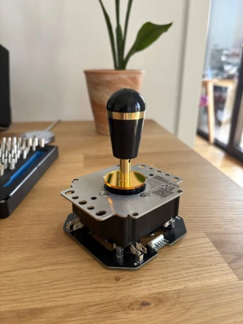 Golden Lever – ASIndo.pro