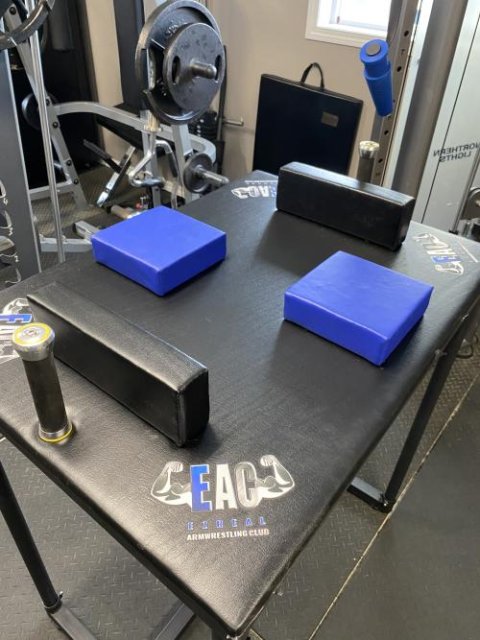 Standard Armwrestling Table