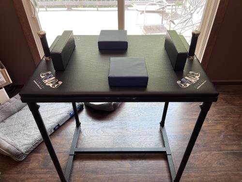 Standard Armwrestling Table