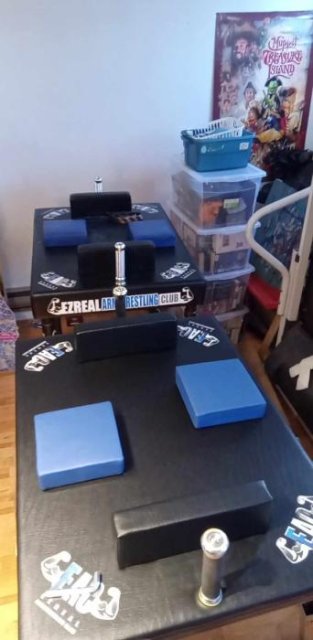Standard Armwrestling Table