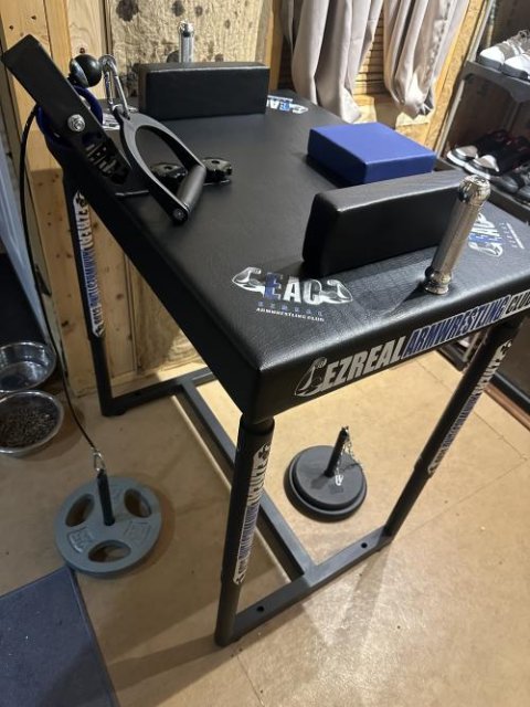 Professional Armwrestling Table
