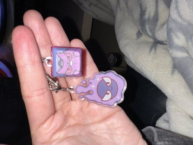 Gengarious Clicky Keychain