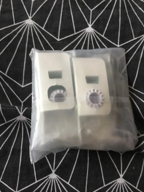 Reusable Double-Sided Adhesive Tape Roller