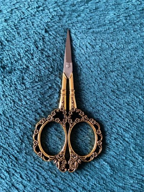 Vintage Floral Scissors