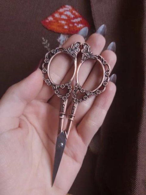 Vintage Floral Scissors