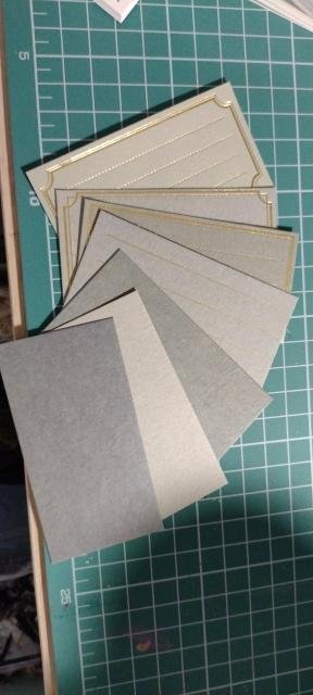 80 Pcs Golden Outlined Label Paper