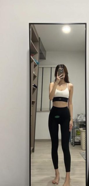 Revitalise Scoop Neck Bra - Black