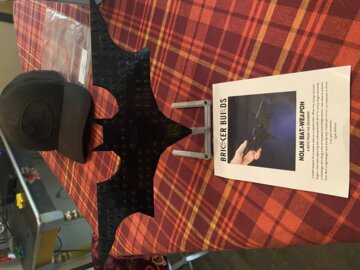 Arme en forme de chauve-souris à taille réelle (Nolan) review