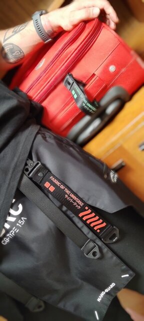 CBR-002C RW Hang Tag Keychain Set