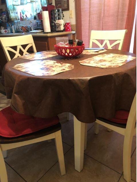 Round Vinyl Tablecloth With Flannel Backing