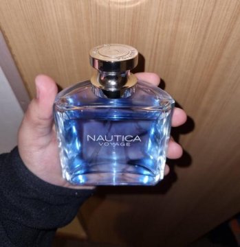 Perfume Hombre Voyage EDT review
