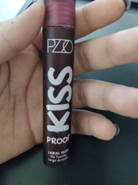 Labial Liquido Kiss Proof Intransferible review