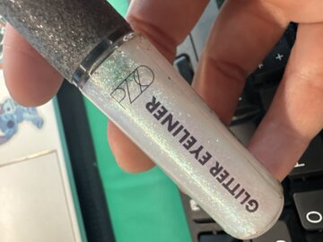 Delineador de ojos Glitter review