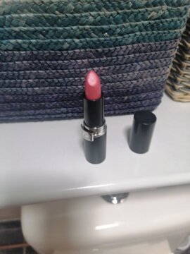 Labial Humectante Creamy Lipstick review