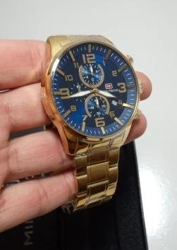 Reloj Elegante Dorado