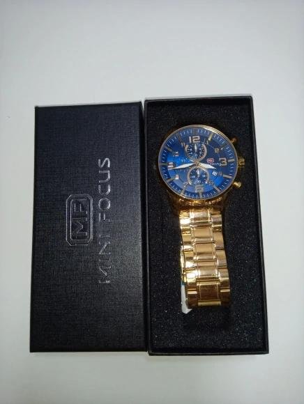 Reloj Elegante Dorado
