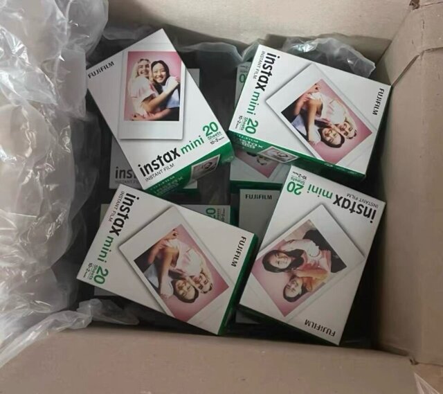 [全新現貨] Fujifilm Instax Mini 富士即影即有菲林相紙 (白邊框孖裝合共20張相紙)