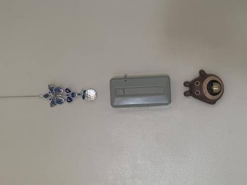 Wooden Style Brass Magnetic and Double-Sided Tape Doorbell