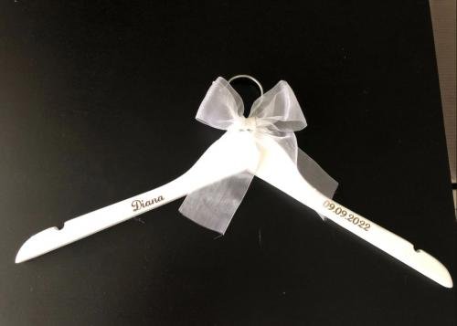 Personalized Wedding Hangers 👰🤵
