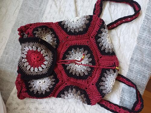 African Flower Crochet Purse - Free Pattern • Craft Passion