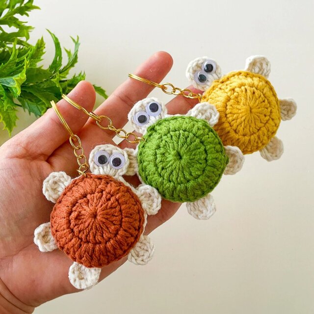 Easy Turtle Crochet Keychain Pattern PDF – Hand Trendy