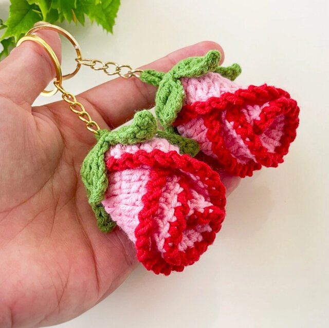 Crochet Rose Keychain Pattern - Simple 3D Tutorial – Hand Trendy