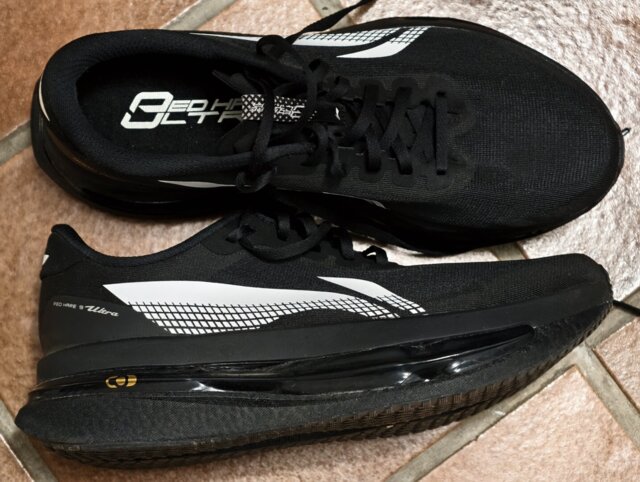 Li-Ning Red Hare 9 ULTRA 'Deep Black' | Suguru Osako (大迫 傑) Edition
