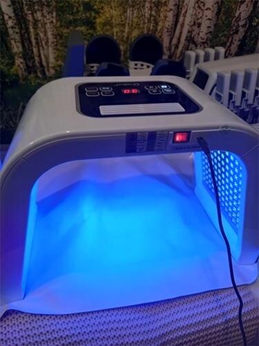 LUMYHEALTH™ LED Light Therapy Machine