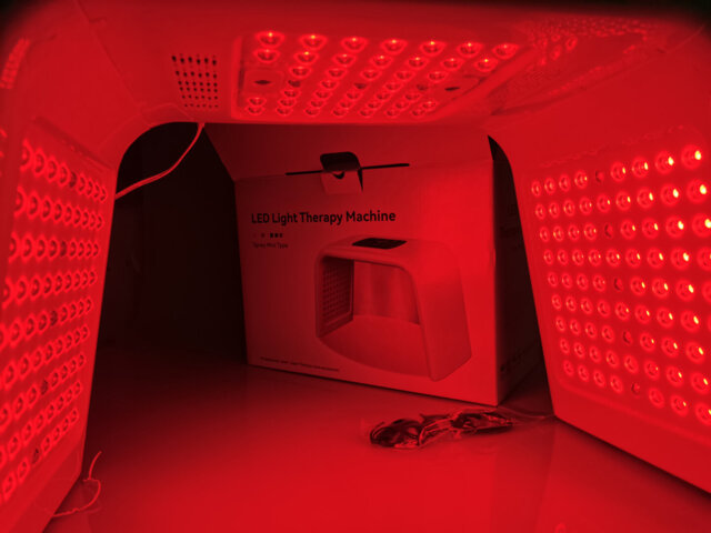 LUMYHEALTH™ LED Light Therapy Machine