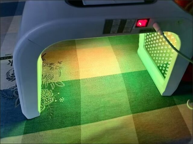 LUMYHEALTH™ LED Light Therapy Machine