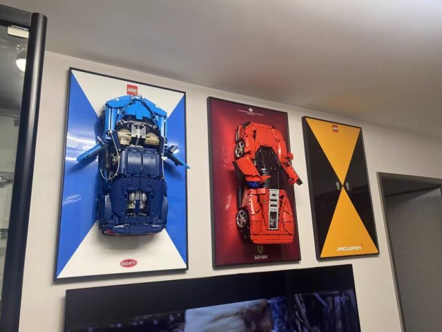 Premium Wall Display Frame for LEGO® 42083 Bugatti Chiron