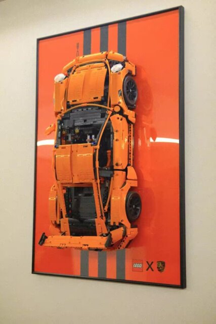 Premium Wall Mount Display Frame for LEGO® Technic™ Porsche 911 GT3 RS 42056
