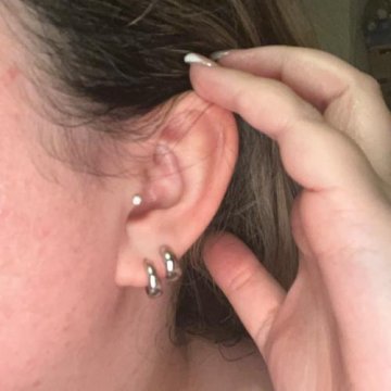 Tapered Huggie Hoops in Silver review