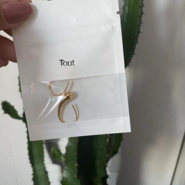 Gold Teardrop Hoop Earrings review