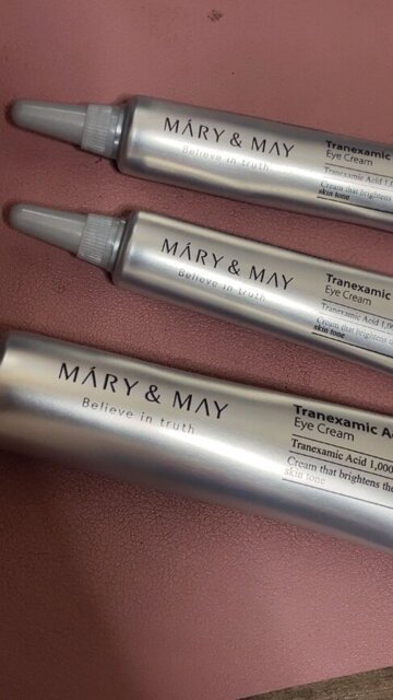 glutathione eye color Mary&May Tranexamic Acid + Glutathione Eye Cream 30g