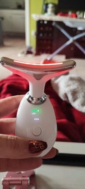 Cosmetific™ GlowTouch