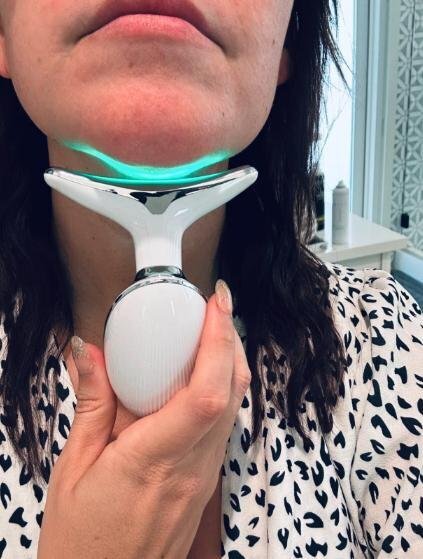 Cosmetific™ GlowTouch