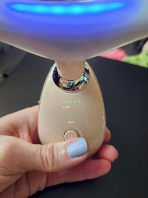 Cosmetific™ GlowTouch