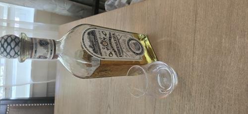 Neat Glass