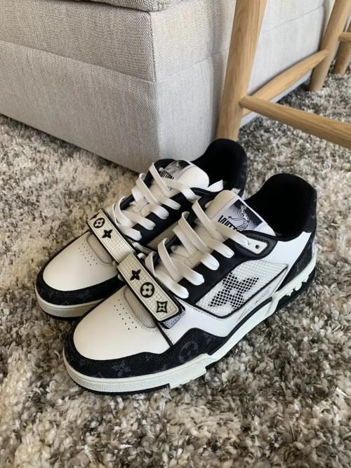Customer photo of LV Trainer Velcro Strap 'Black Monogram Denim'