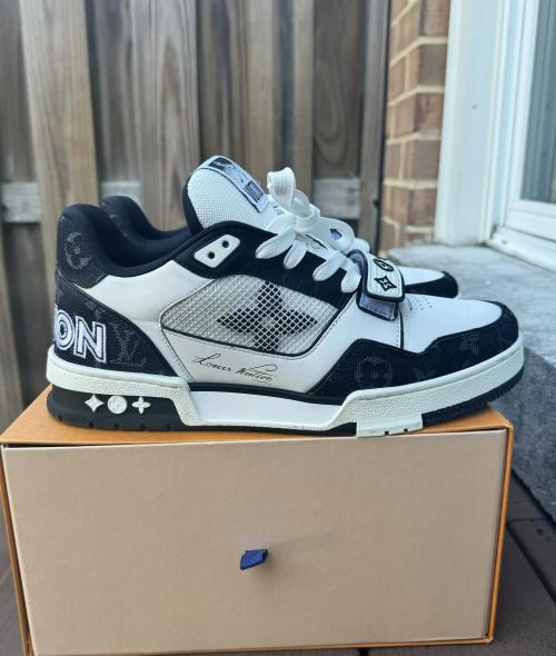 Customer photo of LV Trainer Velcro Strap 'Black Monogram Denim'