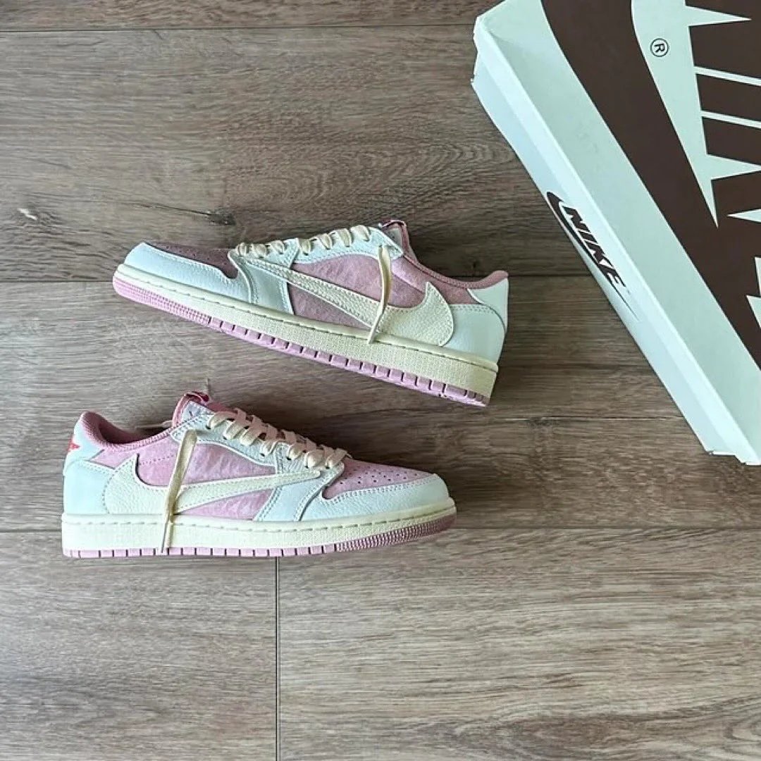 Customer photo of AJ 1 Low x Travis Scott 'Shy Pink'
