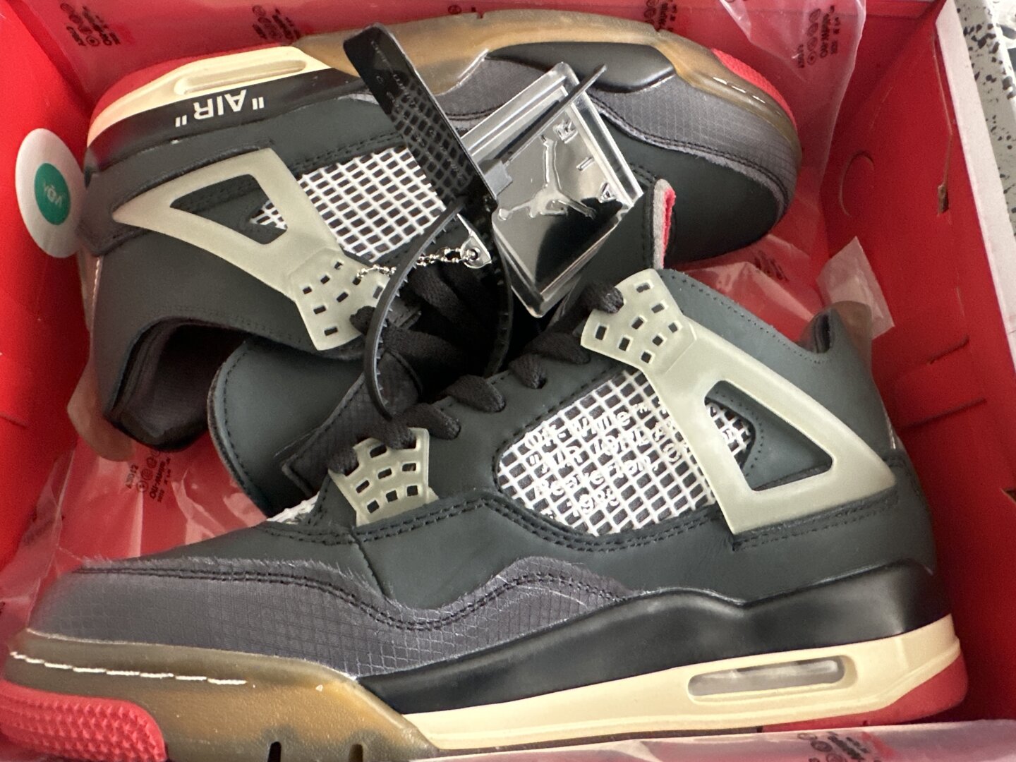 Customer photo of AJ 4 x OW 'Bred'