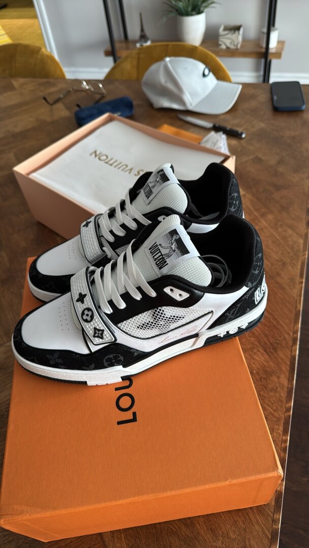 Customer photo of LV Trainer Velcro Strap 'Black Monogram Denim'