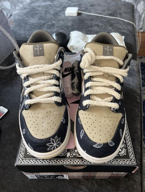 Customer photo of Dunk Low Premium QS SB x Travis Scott 'Cactus Jack'